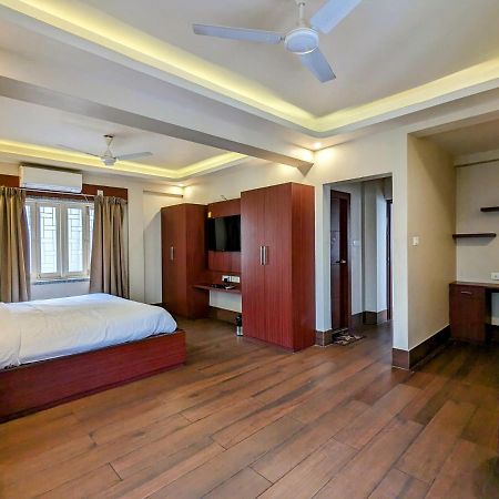 The Aster Enclave Hotel Калькутта Экстерьер фото