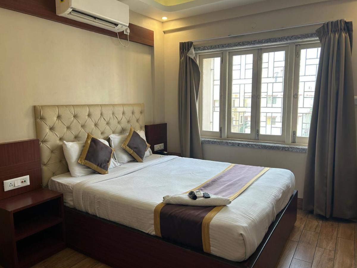 The Aster Enclave Hotel Калькутта Экстерьер фото