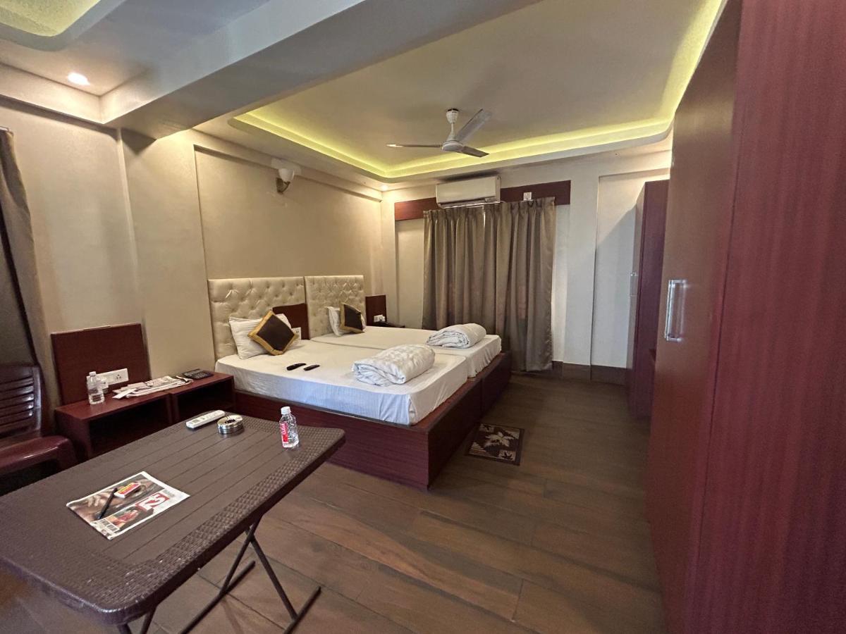 The Aster Enclave Hotel Калькутта Экстерьер фото